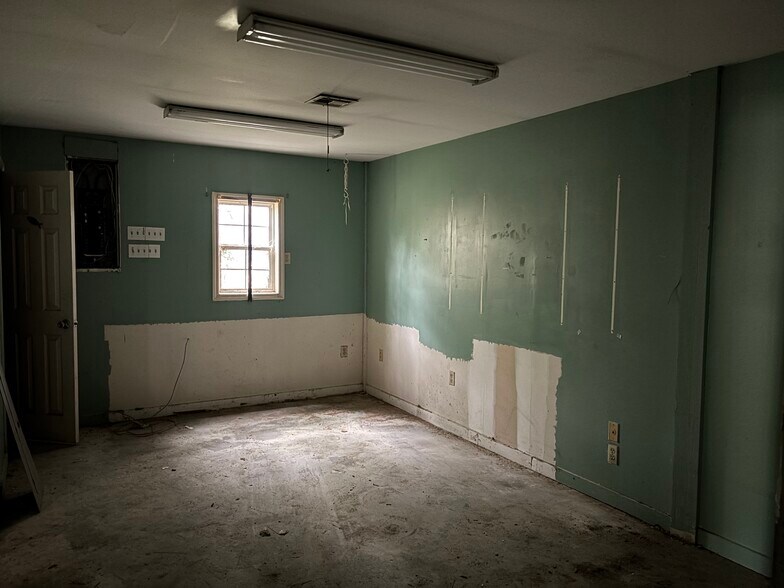 More Photos Of 3082 Old Mesena Rd NW, Thomson Industrial For Sale