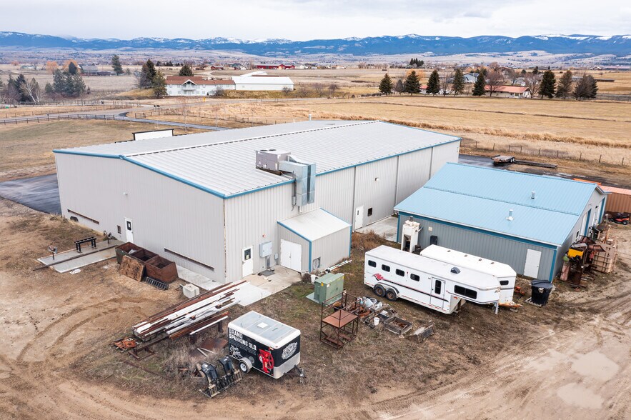 More Photos Of 497 Stevensville Airport Rd, Stevensville Warehouse For Sale