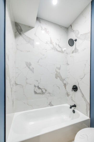 More Photos Of 3215 Fulton blvd, Chicago Multifamily For Sale