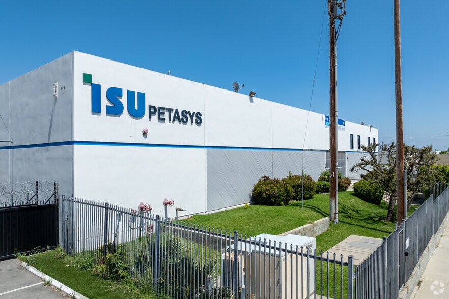 Primary Photo Of 12930 Bradley Ave, Sylmar Warehouse For Lease