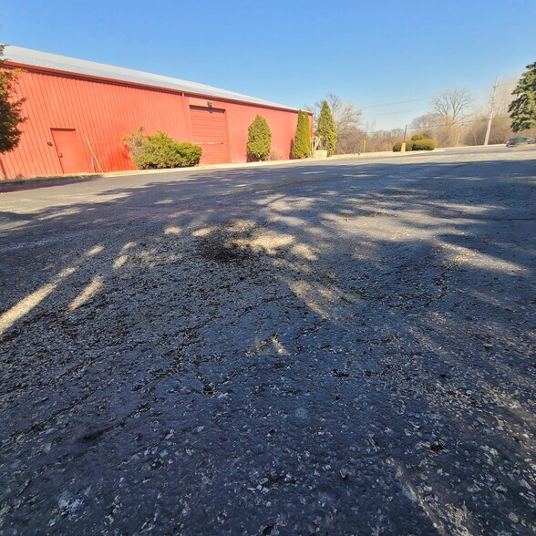 More Photos Of 2001 Weber Rd, Crest Hill Manufacturing For Lease