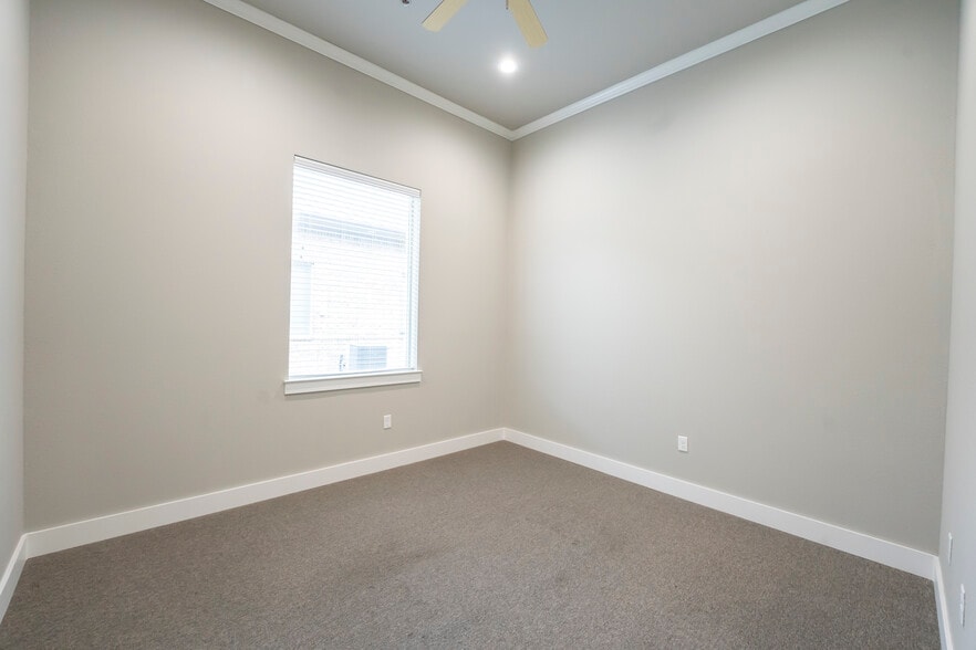 More Photos Of 1400 N Coit Rd, McKinney Unknown For Lease