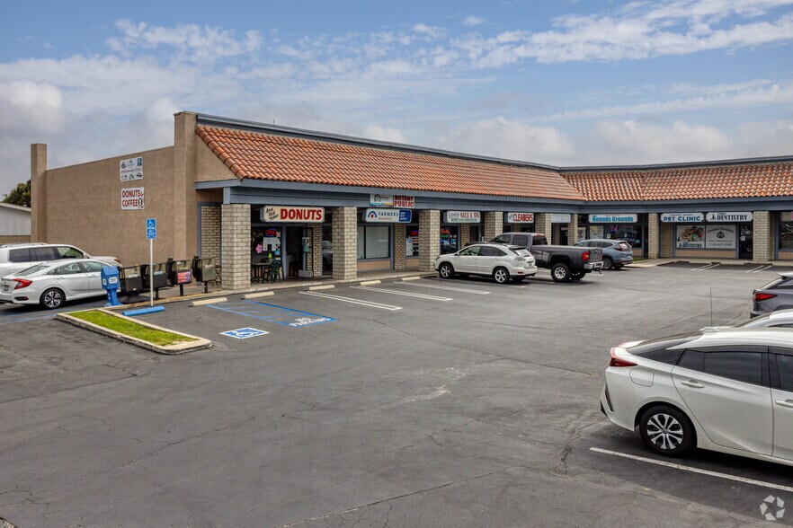 More Photos Of 6011-6033 Warner Ave, Huntington Beach Unknown For Lease