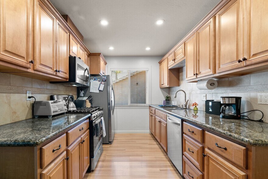 More Photos Of 420 Capitola Road Ext, Santa Cruz Apartments For Sale