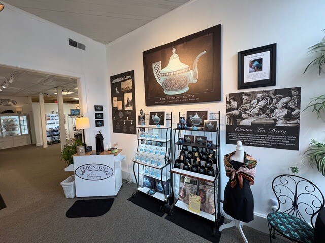 More Photos Of 421-425 S Broad St, Edenton Storefront Retail Residential For Sale