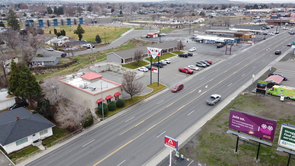More Photos Of 2417 W Kennewick Ave, Kennewick Restaurant For Lease