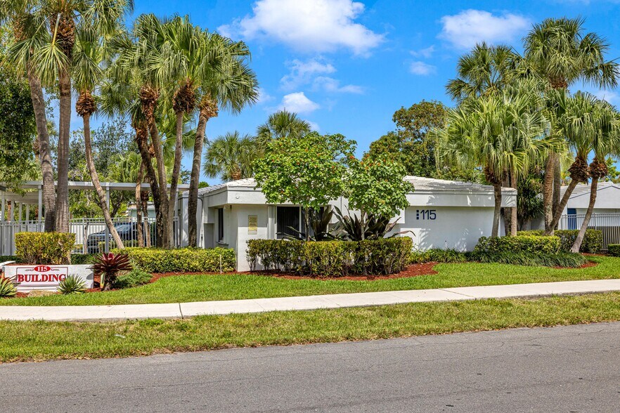 More Photos Of , Fort Lauderdale Office For Sale