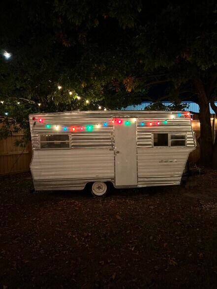 More Photos Of 302 Williams St, Fayetteville Flex For Sale