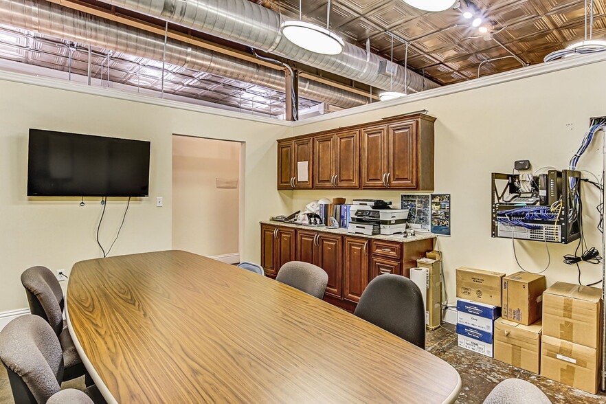 More Photos Of 1334 Walnut St, Jacksonville Office For Sale