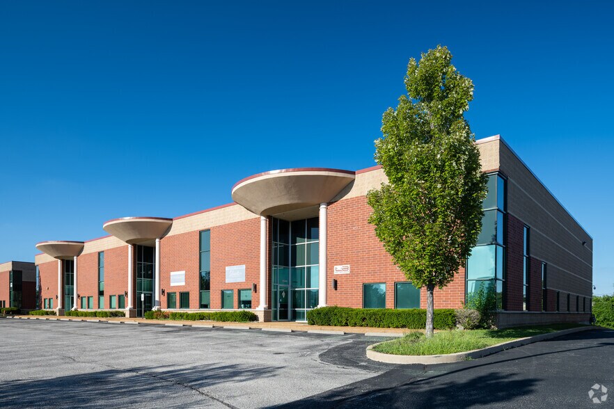 More Photos Of 624 Trade Center Blvd, Chesterfield Light Distribution For Sale