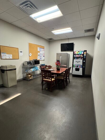 More Photos Of 617 Norris Ave, Nashville Warehouse For Sale