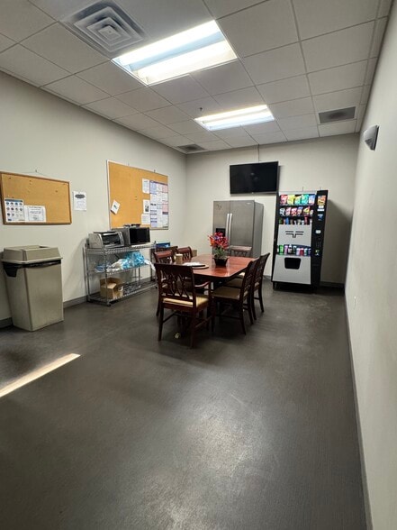 More Photos Of 617 Norris Ave, Nashville Warehouse For Sale