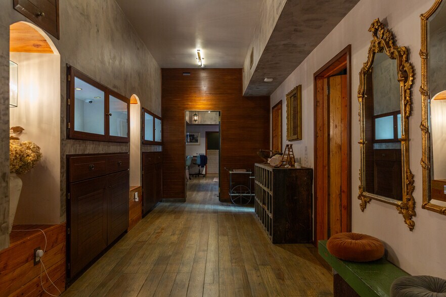 More Photos Of 1626 Silver Lake Blvd, Los Angeles Freestanding For Lease