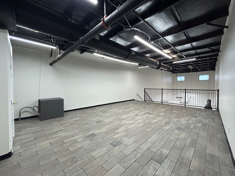 More Photos Of 8218 Casa Verde Rd, Laredo Storefront Retail Office For Lease