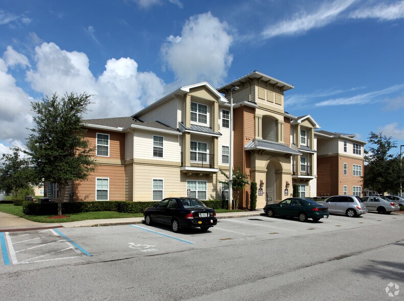 More Photos Of 450 Fontana Cir, Oviedo Apartments For Lease
