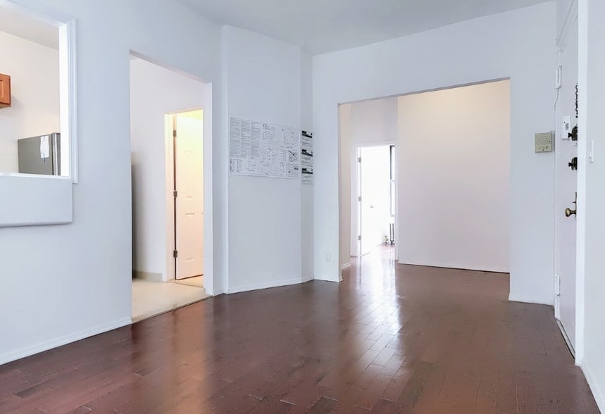 More Photos Of 240 E 9th St, New York Apartments For Sale