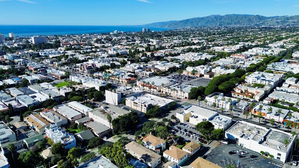 More Photos Of 1233 14th St, Santa Monica Apartments For Sale