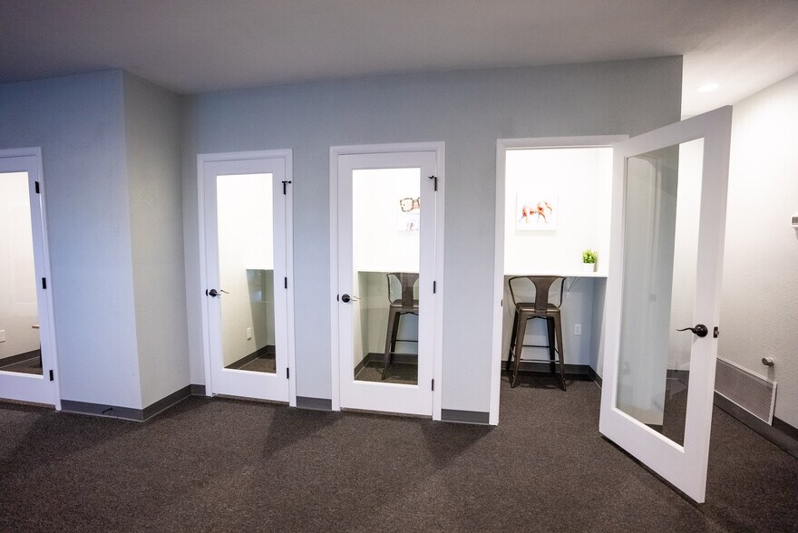 More Photos Of 2708 E Fountain Blvd, Colorado Springs Freestanding For Sale