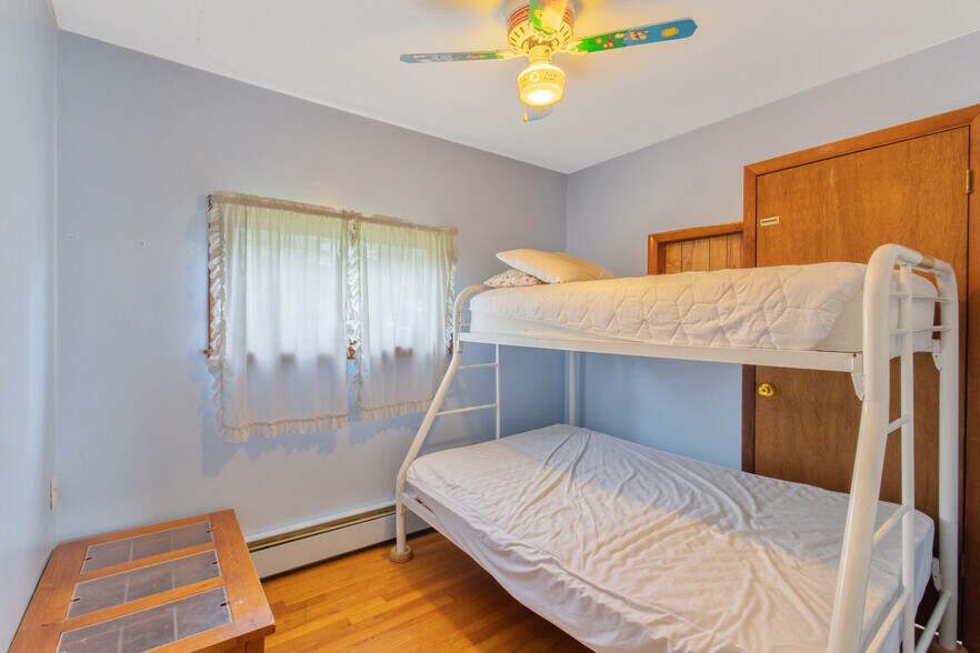 More Photos Of 356 King St, Fair Haven Marina For Sale
