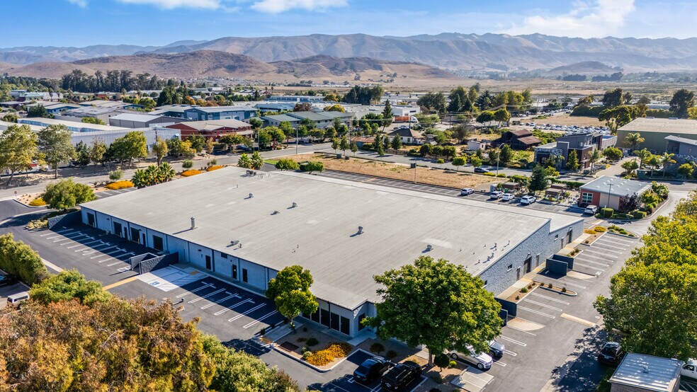 More Photos Of 143 Suburban Rd, San Luis Obispo Warehouse For Sale