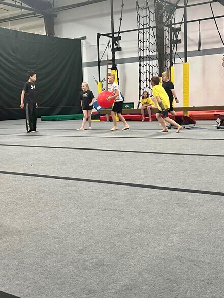 More Photos Of 250 Commonwealth Ave, Bristol Health Club For Lease