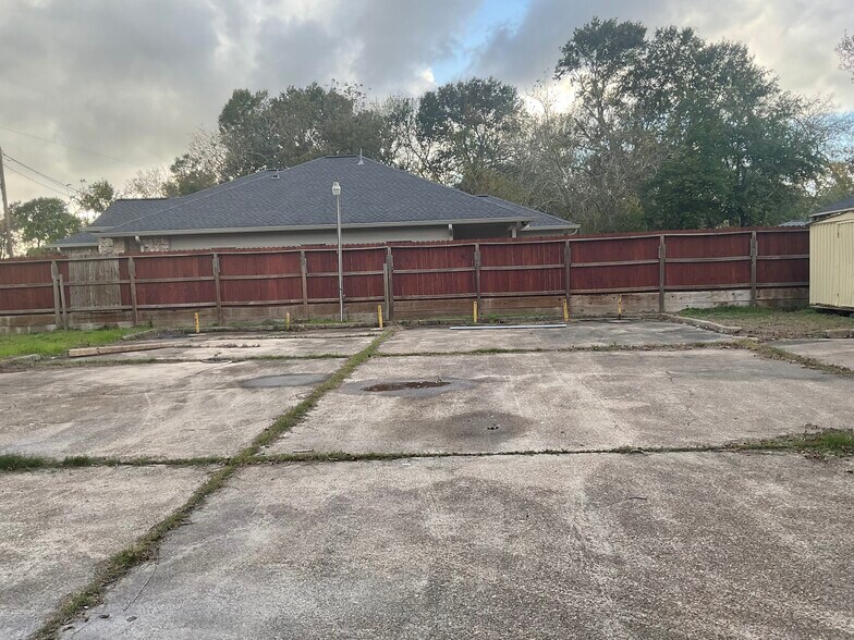 More Photos Of 1022 Randolph St, Houston Apartments For Sale