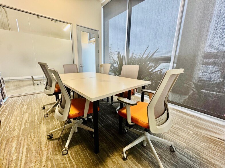 More Photos Of 13274 Fiji Way, Marina Del Rey Office Residential For Lease