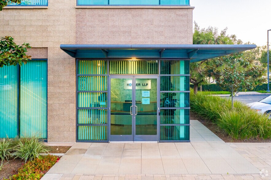 More Photos Of 9960-9970 Research Dr, Irvine Office For Lease