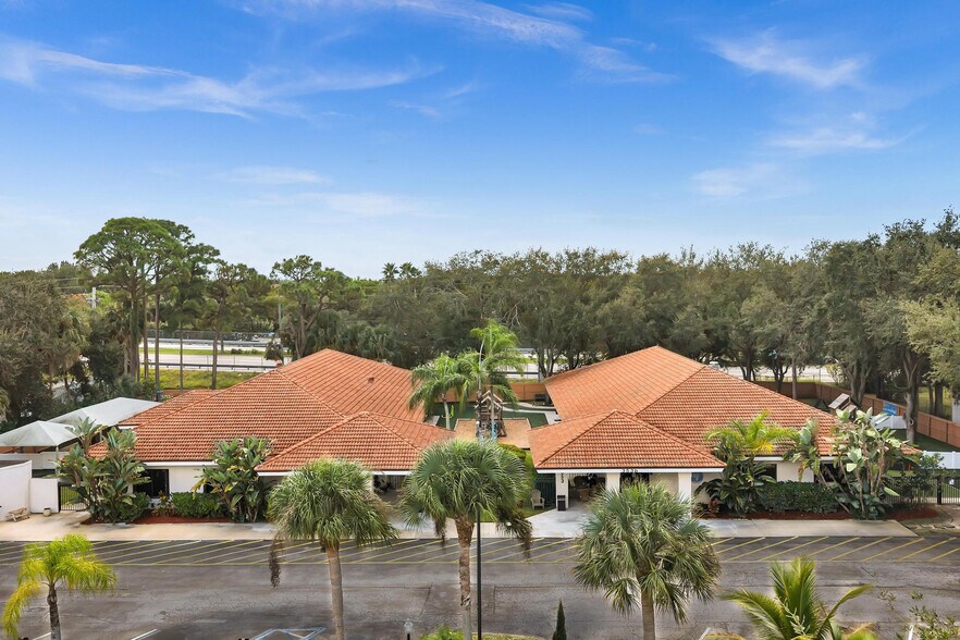 More Photos Of 353 Hiatt Dr, Palm Beach Gardens Schools For Sale