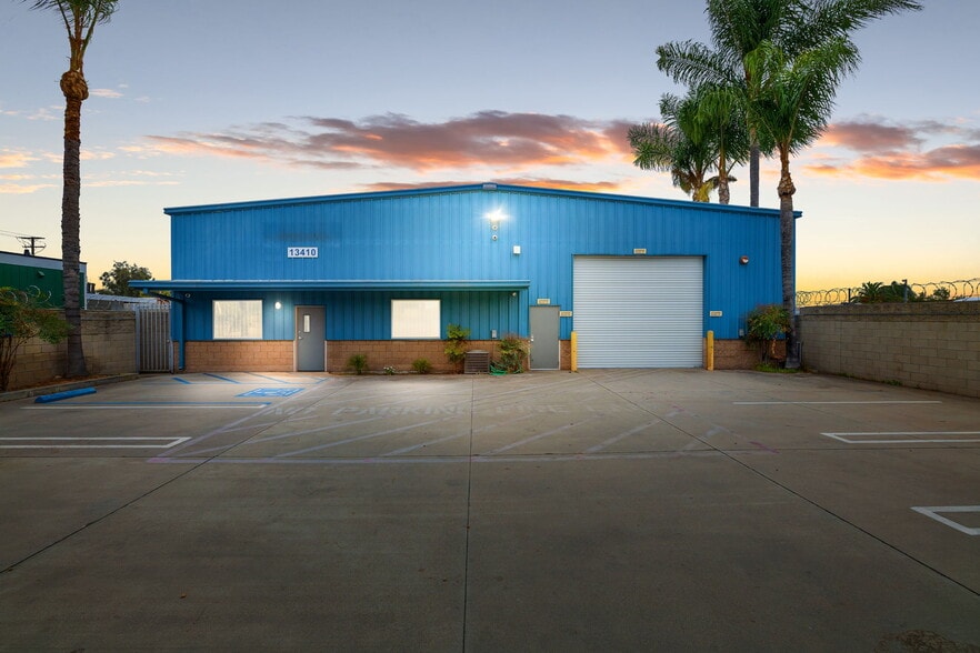 More Photos Of 13410 Waco St, Baldwin Park Manufacturing For Lease
