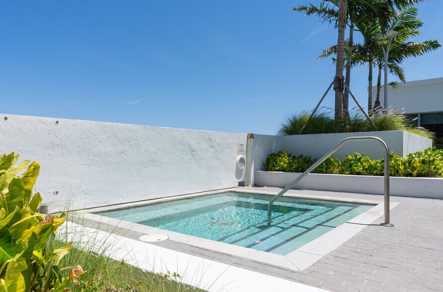 More Photos Of 200 NE 1st Ave, Pompano Beach Apartments For Lease