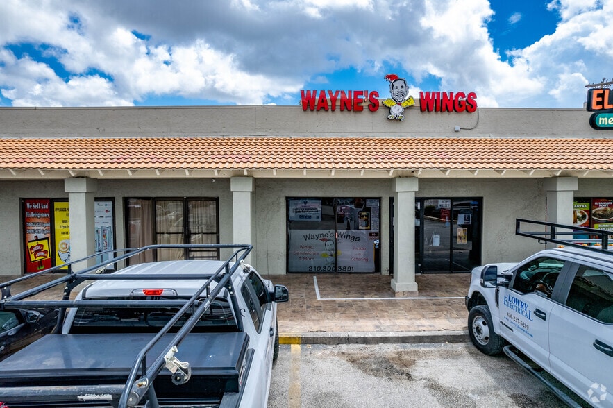More Photos Of 4429-4455 Walzem Rd, San Antonio General Retail For Lease