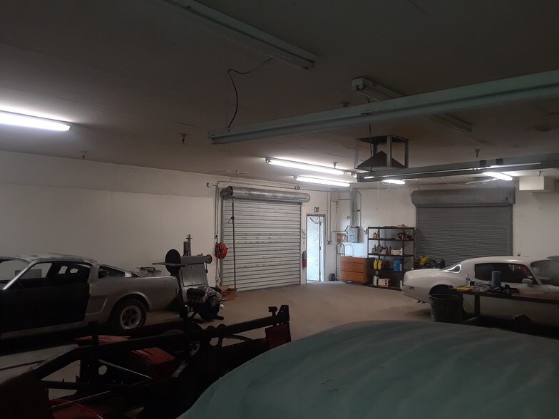 More Photos Of 2017 W Ironwood Dr, Phoenix Service For Sale