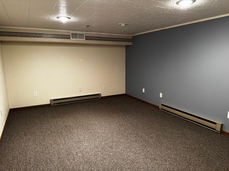 More Photos Of 205 W Bridge St, Wausau Office For Lease