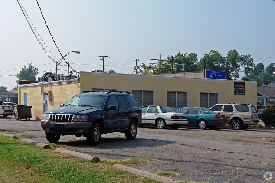 More Photos Of 1623 Rogers Ave, Fort Smith Office For Sale