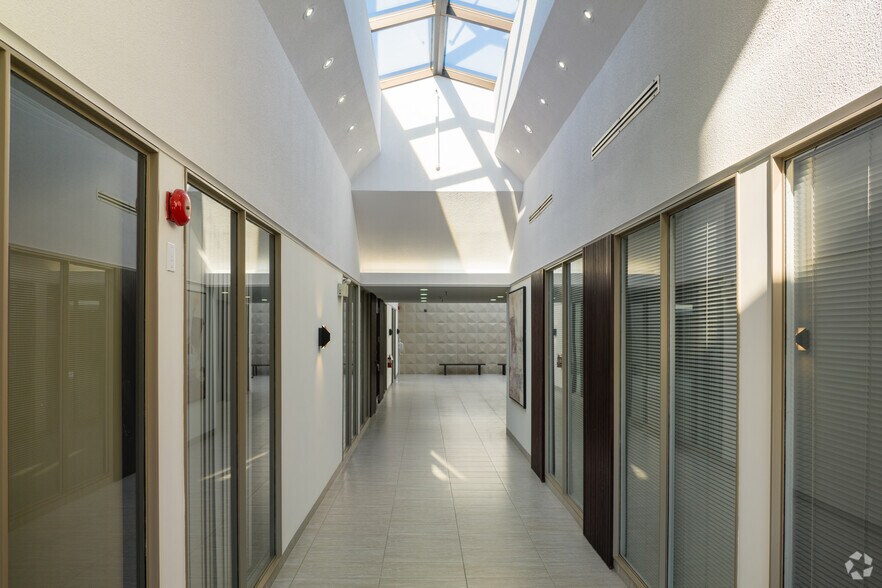 More Photos Of 50 Ronson Dr, Toronto Office For Lease