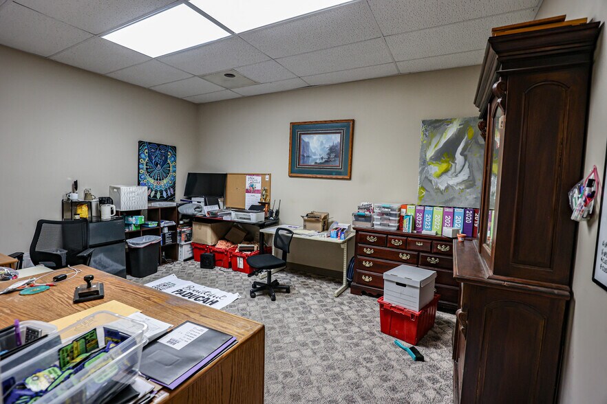 More Photos Of , Paducah Unknown For Sale