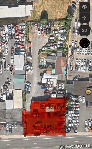 More Photos Of 13602 SE Mcloughlin Blvd, Portland Storefront For Lease