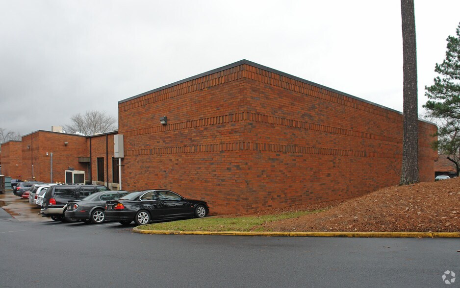 More Photos Of 2995 Courtyards Dr, Peachtree Corners Distribution For Lease