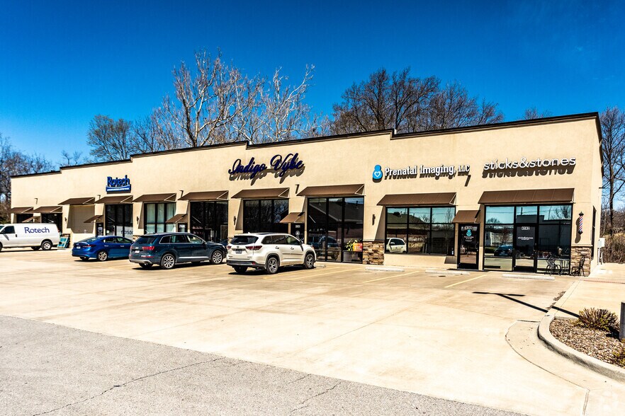 Primary Photo Of 4140-4160 NW Barry Rd, Kansas City Medical For Lease