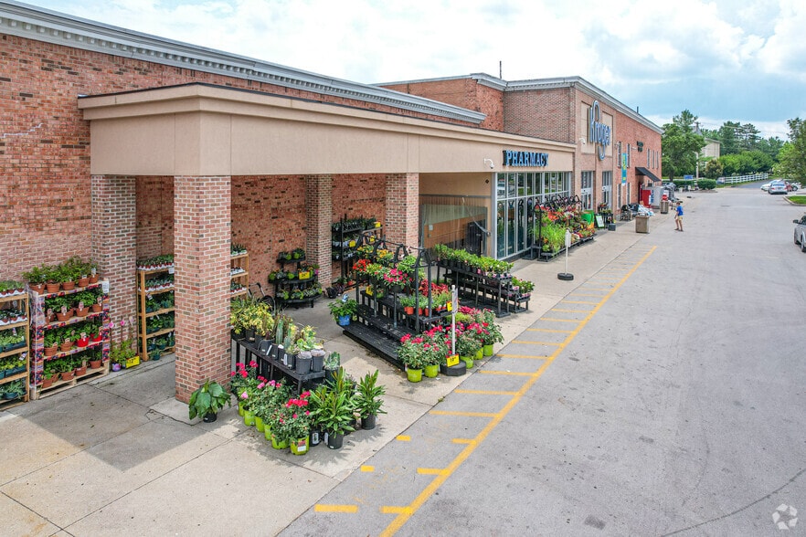 More Photos Of 1050-1060 Chinoe Rd, Lexington Unknown For Lease