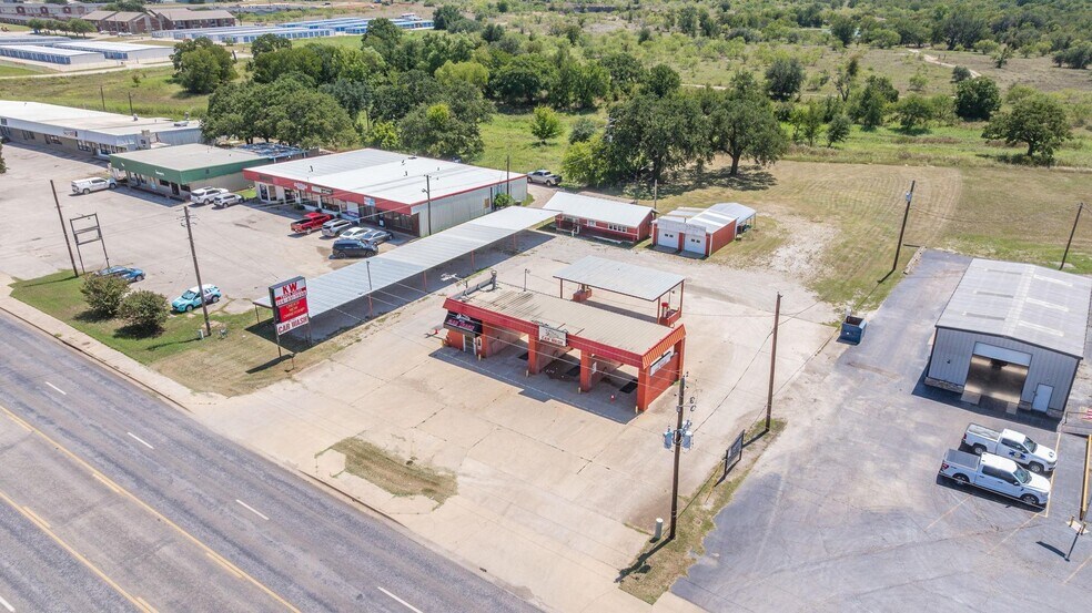More Photos Of 929 E Main St, Eastland Carwash For Sale