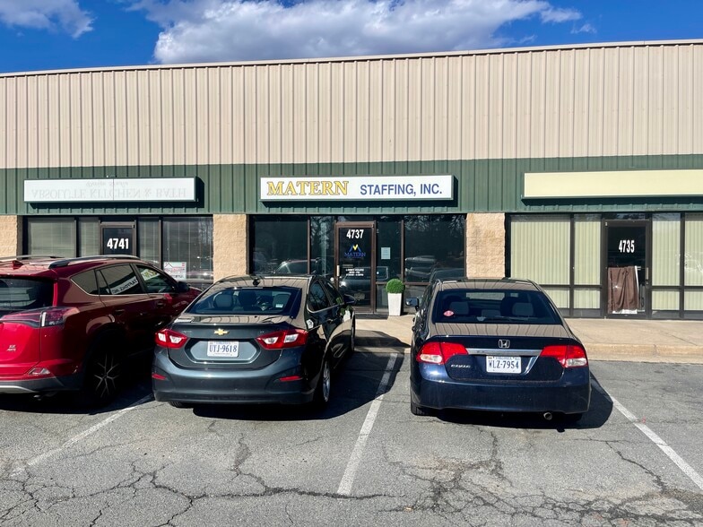 More Photos Of 10914 Patriot Hwy, Fredericksburg Storefront Retail Office For Lease