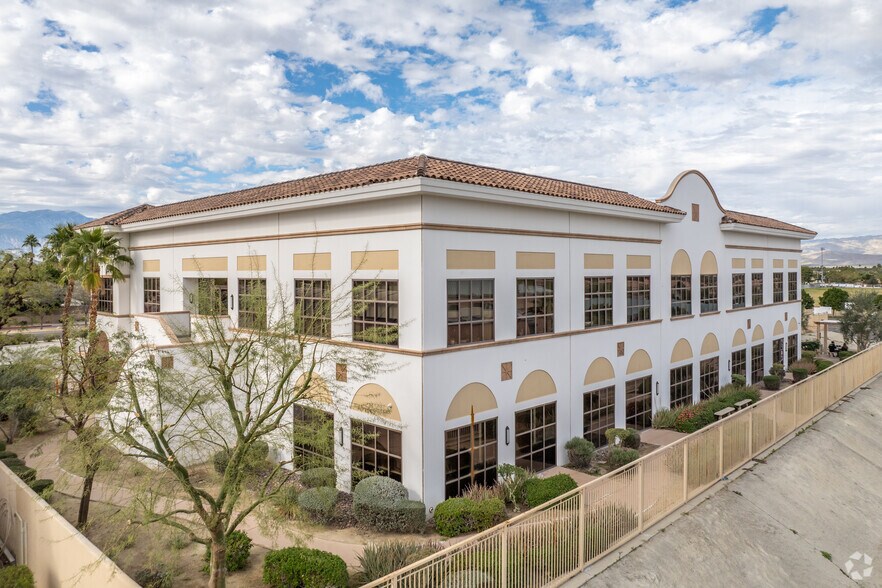 More Photos Of 43576 Washington St, La Quinta Medical For Lease