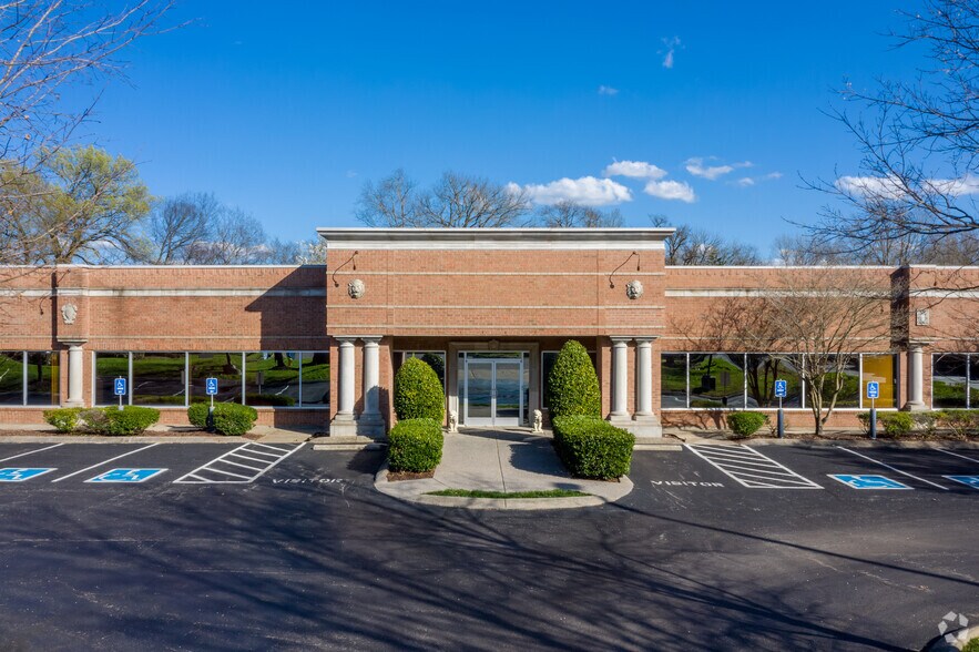 More Photos Of 512 Autumn Springs Ct, Franklin Office For Lease