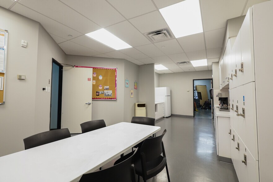 More Photos Of 4000 Garth Rd, Baytown Medical For Sale