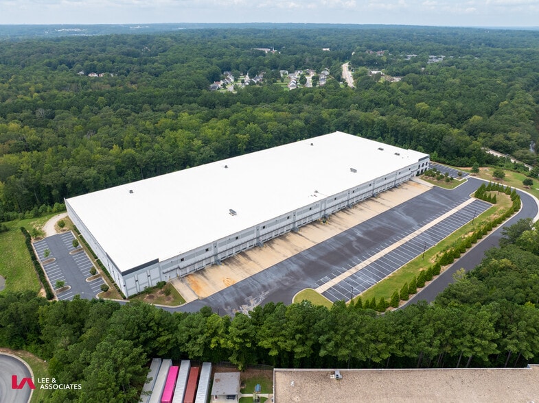 More Photos Of 2601 Skyview Dr, Lithia Springs Distribution For Lease