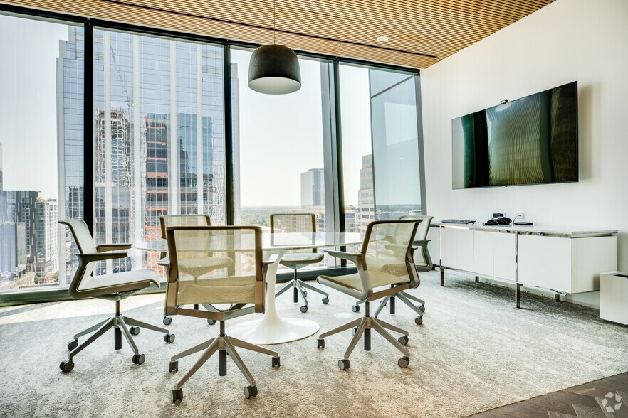 More Photos Of 405 Colorado St, Austin Office For Lease