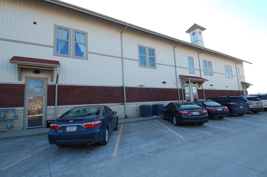 More Photos Of 2771 Oakdale Blvd, Coralville Storefront Retail Office For Sale