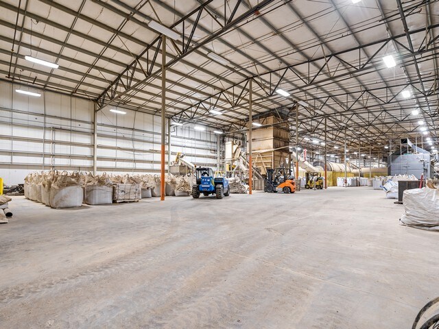 More Photos Of 405 Hoosier, Stanfield Food Processing For Lease